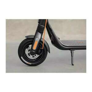 Ninebot KickScooter F2 PRO Elektromos roller - Fekete/Narancs kép
