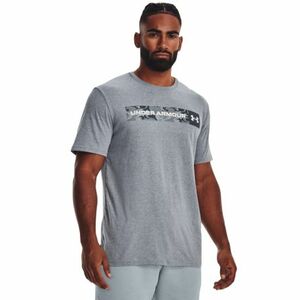 Rövid ujjú férfi póló UNDER ARMOUR UA CAMO CHEST STRIPE SS-GRY 035 kép