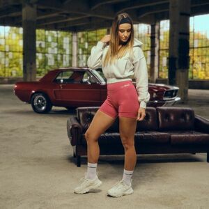 GymBeam Women‘s GymBabe Shorts Bloom kép