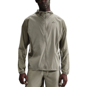 Kapucnis kabát Nike Trail Aireez kép