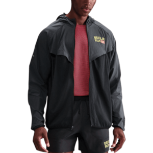 Kapucnis kabát Nike Stride Berlin Marathon kép