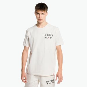 Férfi Tommy Hilfiger grafikus póló bézs színű (Graphic S/S Tee MW0MW30444AC0) kép