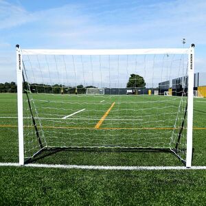 QuickPlay Kickster Elite futballkapu 183 x 122 cm fekete/fehér (Kickster Elite KE6X4BLK) kép