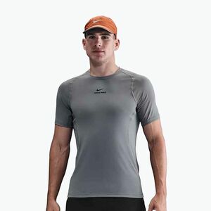 Férfi edzőpóló Nike Pro Training Dri-Fit smoke grey/black (Pro Training Dri-Fit HV0409-084) kép