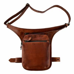 Combtáska W-TEC Karua, 3 külső cipzáras zseb, állítható hosszúságú pánt, dombornyomott W-TEC logó kép