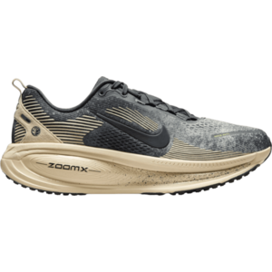 Futócipők Nike Vomero 18 kép