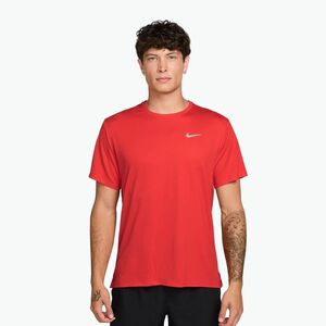 Férfi futópóló Nike Miler Dri-Fit UV light crimson (Miler Dri-Fit UV DV9315-696) kép