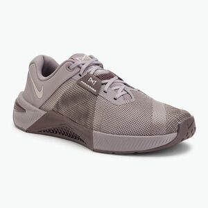 Női edzőcipő Nike Metcon 10 light violet ore/tattoo/silt red (Metcon 10 HQ2620-200) kép