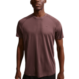 Rövid ujjú póló Nike Stride Plus kép