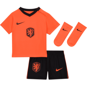 Szett Nike Dri-FIT Netherlands Stadium Home 2026 Baby/Toddler kép