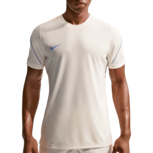 Dri-FIT Strike kép