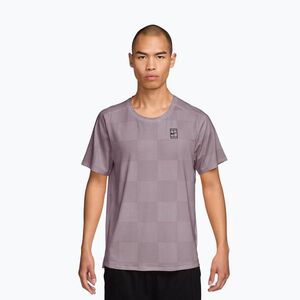 Férfi teniszpóló Nike Court Dri-Fit Advantage Print light violet ore/black (Court Dri-Fit Advantage Print IB1064-226) kép