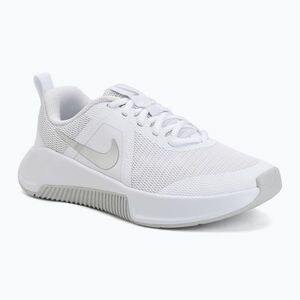 Női edzőcipő Nike MC Trainer 3 white/photon dust/metallic platinum (MC Trainer 3 FQ1830-100) kép
