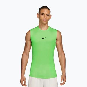 Férfi edzőpóló Nike Pro Dri-Fit Tight Sleeveless Fitness green strike/black (Pro Dri-Fit Tight Sleeveless Fitness FB7914-398) kép