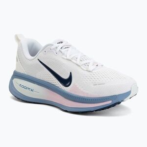 Női futócipő Nike Vomero 18 white/work blue/midnight navy (Vomero 18 HM6804-115) kép