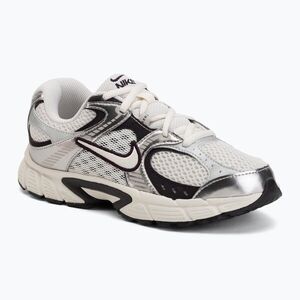 Nike cipő V5 RNR phantom/moon particle/phantom (V5 RNR HQ6411-005) kép