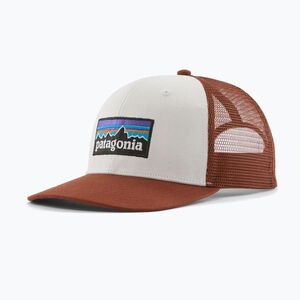 Ellenzős sapka Patagonia P-6 Logo Trucker Hat white w/rusty red (P-6 Logo Trucker 38289) kép
