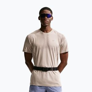 Férfi futópóló Nike Stride Dri-Fit ADV cream li/mink brown (Stride Dri-Fit ADV IF2088-236) kép