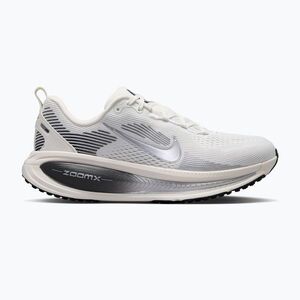 Női futócipők Nike Vomero 18 summit white/sail/metallic silver (Vomero 18 ESS IO9915-101) kép