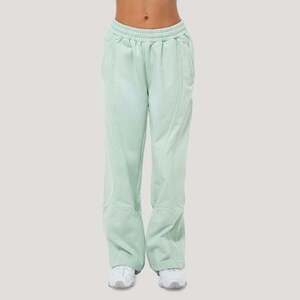 GymBeam Women‘s Mochi Sweatpants Green kép