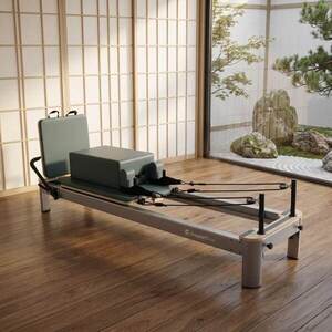 Pilates reformer inSPORTline Oquiler, rugós ellenállási rendszer, 2 görgő, karcolásálló váz, levehető háttámla kép