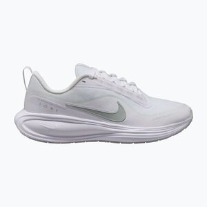 Női futócipők Nike Revolution 8 Utility white/off white/platinum tint (Revolution 8 Utility IR0889-100) kép