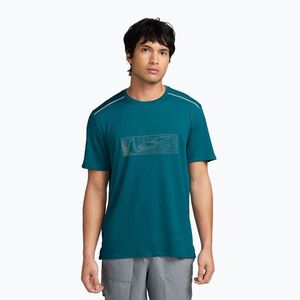 Férfi futó póló Nike Miler bright spruce (Miler Dri-Fit UV Protection Winterized IO1223-372) kép