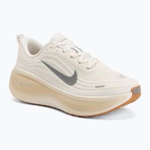 Férfi futócipők Nike Vomero Plus sail/coconut milk/metallic silver (Vomero Plus IM8336-100) kép