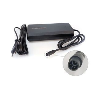 Töltő Crussis 4A, PANASONIC és a BAFANG M510 (900 Wh) motorral felszerelt elektromos kerékpárokhoz használható kép
