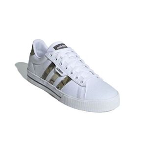 Férfi szabadidőcipő ADIDAS Daily 3.0 cloud white olive strata shadow olive kép